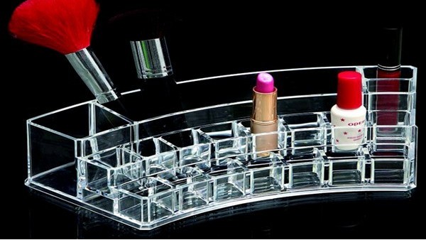 博藝生產的亞克力展示架有什么優勢讓客戶選擇我們呢？